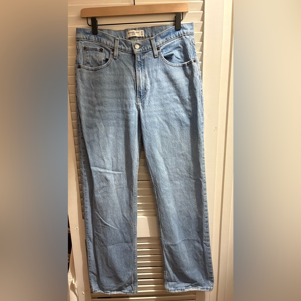 Abercrombie & Fitch The Baggy Mid Rise